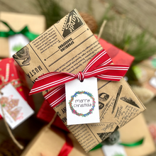 Load image into Gallery viewer, 'Merry Christmas' Berry Wreath Gift Tag pack of 6