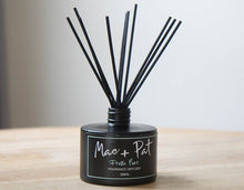 Load image into Gallery viewer, Black Reed Diffuser - Fresh Pear
